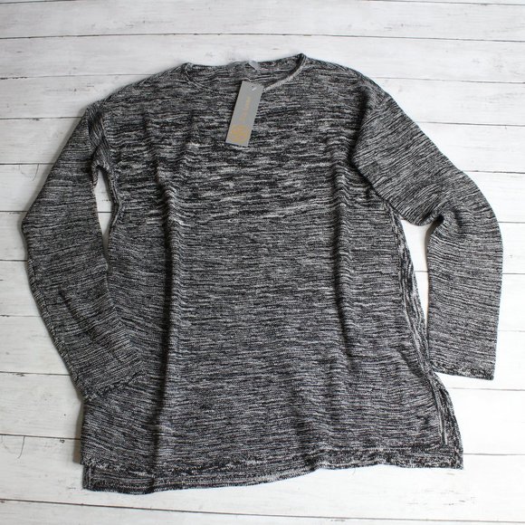 Daisy Fuentes Women's Pullover Tunic Sweater Size M Black White - Picture 1 of 5